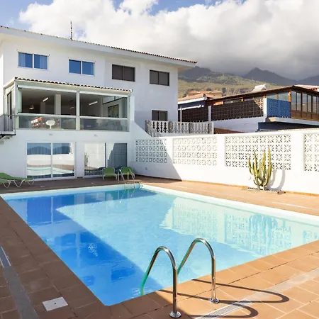 Home2book Stunning Sea Views House, Private Pool Holiday home *