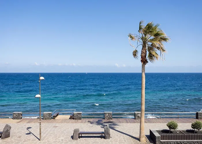 Home2book Stunning Sea Views House, Private Pool Дом отдыха