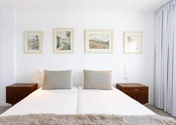 Дом отдыха Home2book Stunning Sea Views House, Private Pool *