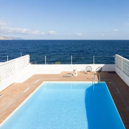 Home2book Stunning Sea Views House, Private Pool Feriehus