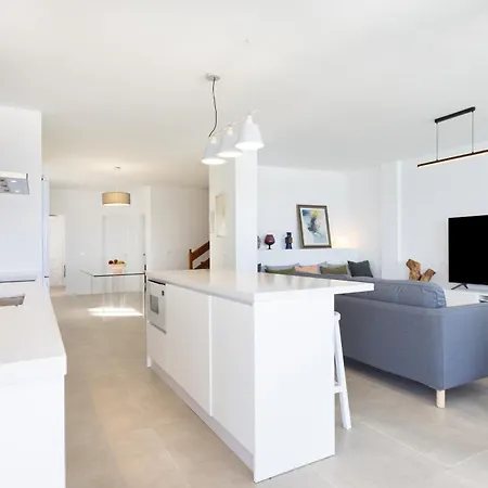 Home2book Stunning Sea Views House, Private Pool Feriehus